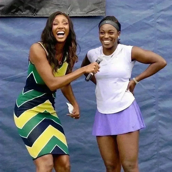 New York & Co Striped Green and Blue Chevron Dress Size Medium - Picture 2 of 6